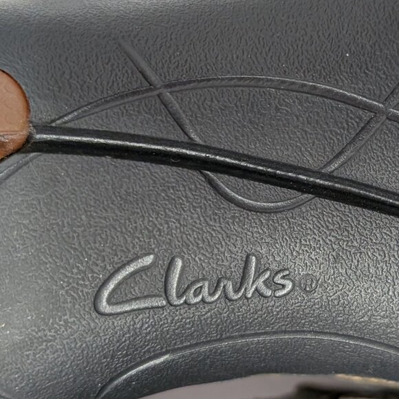 Clarks Unstructured Un Loop Ease Casual Mules in Dark Olive Leather - Picture 15 of 16